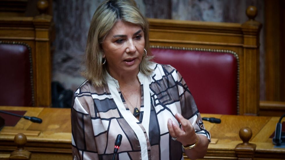Η Ζέττα Μακρή